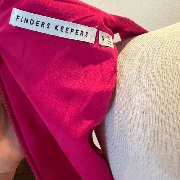 Finders Keepers The Creator Fuchsia Romper small low cut - Picture 4 of 4